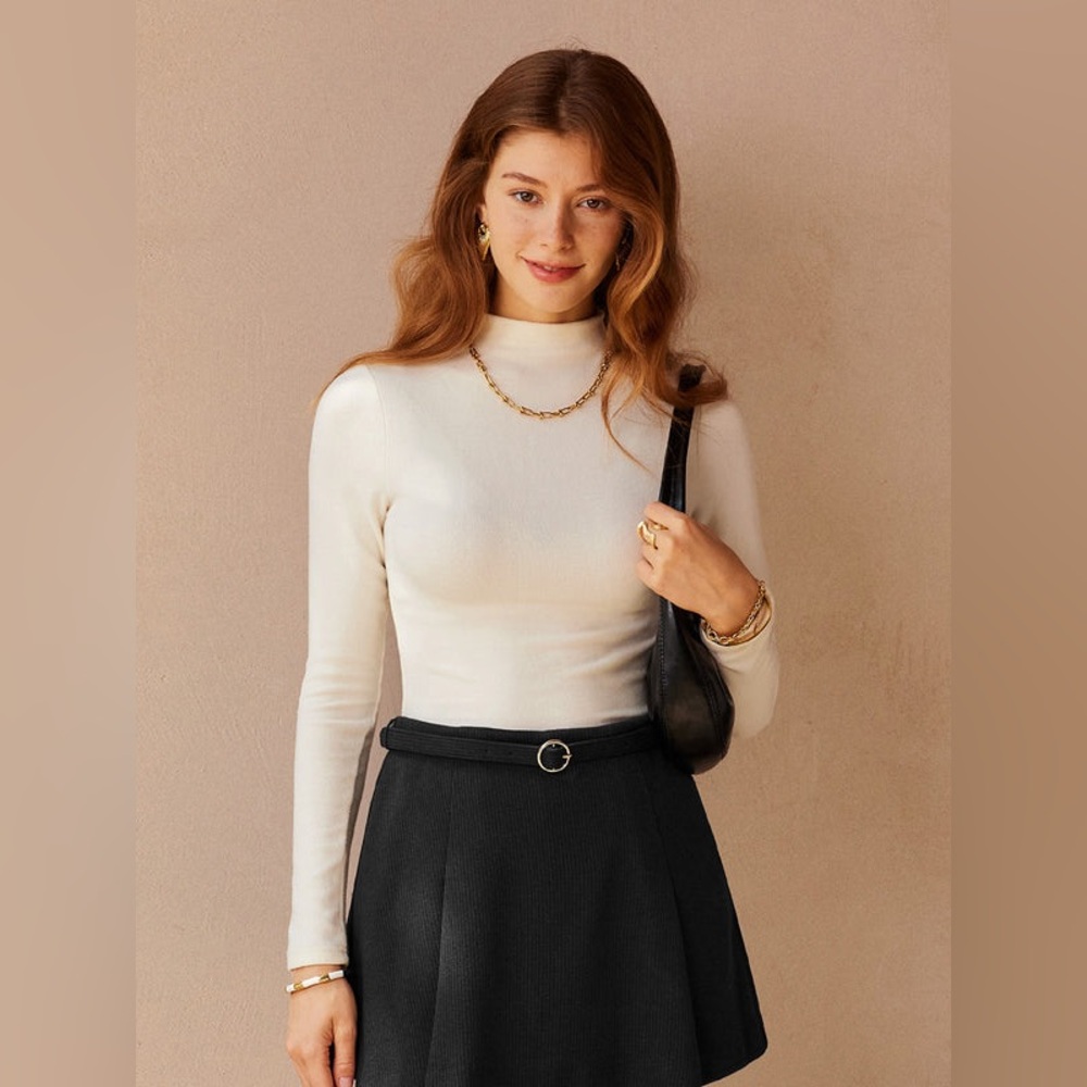 OGL ProWarm Thermal Brushed Mock Neck Crop Top
Morning Mist Size Large